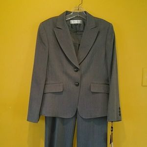 New with tags grey 2 piece suit